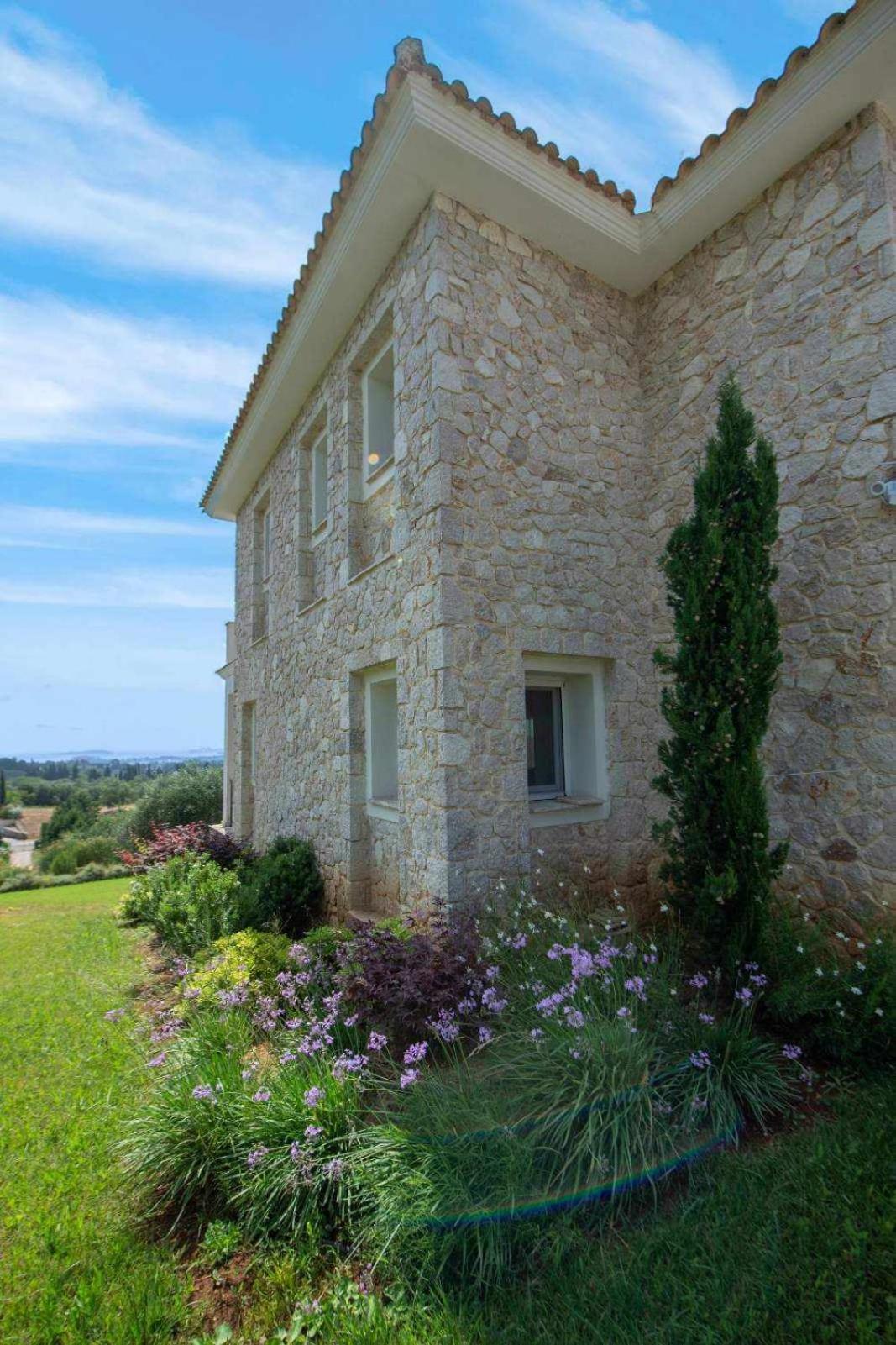 Balatsinos Villa *