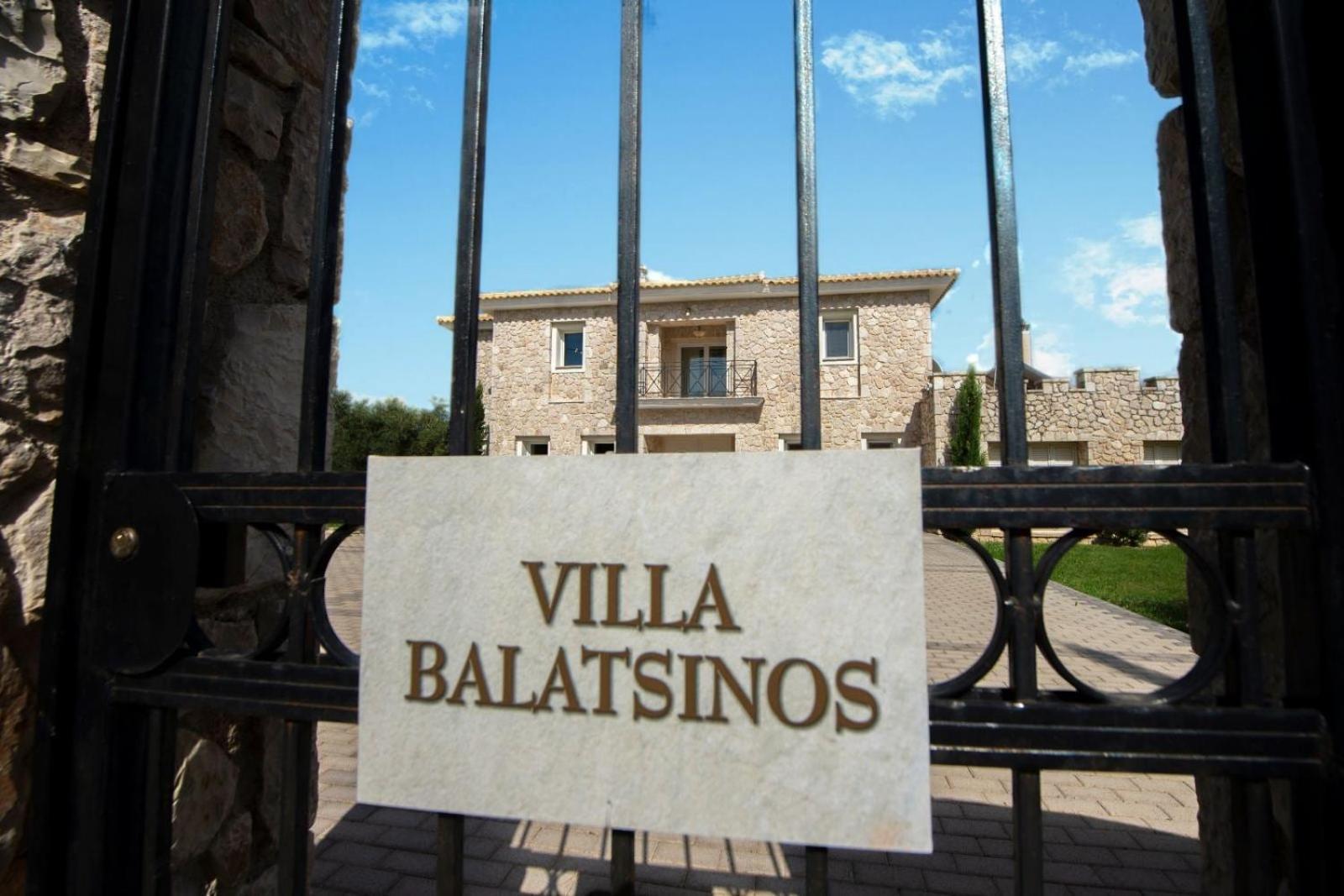 Balatsinos Poulades