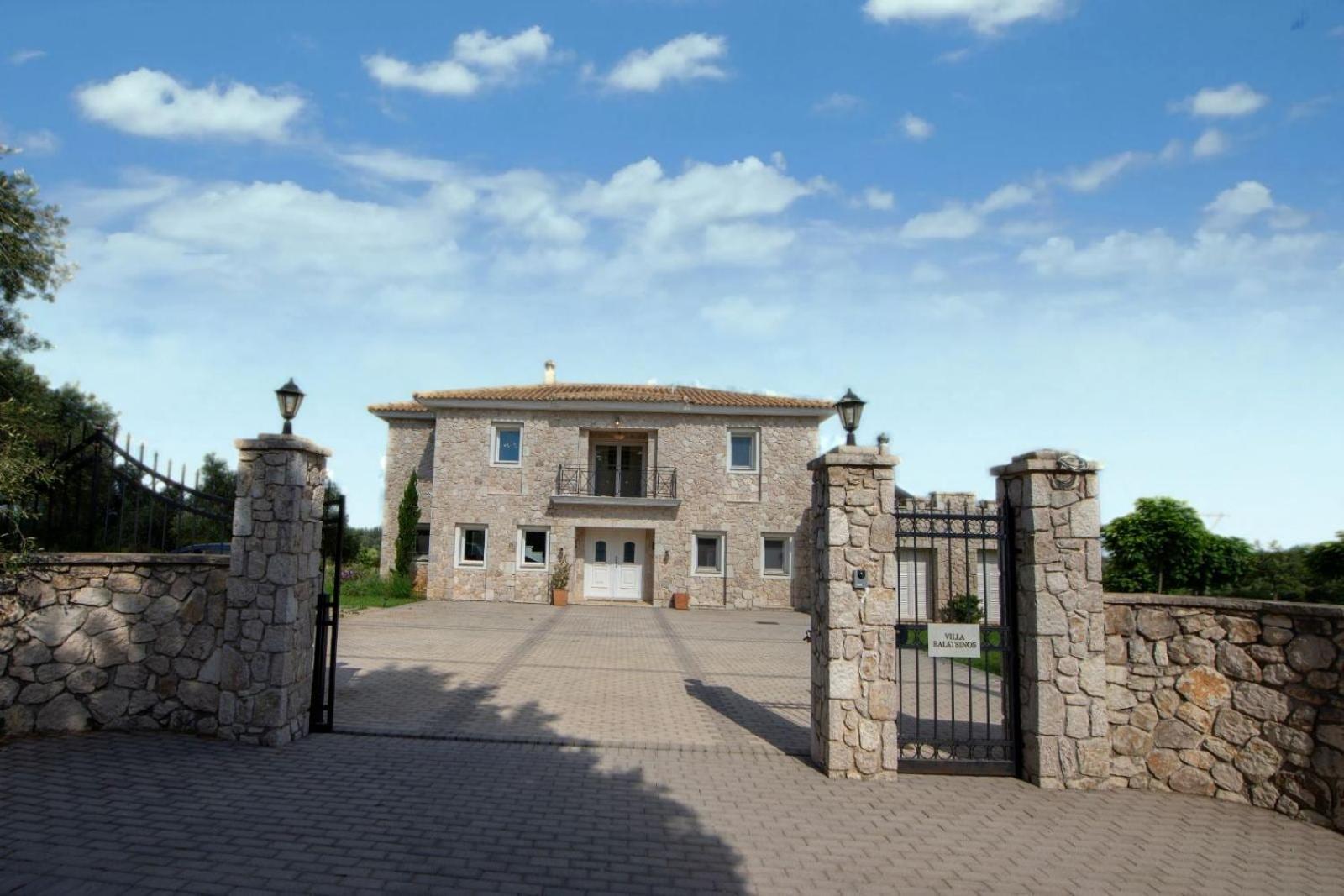 Balatsinos Villa