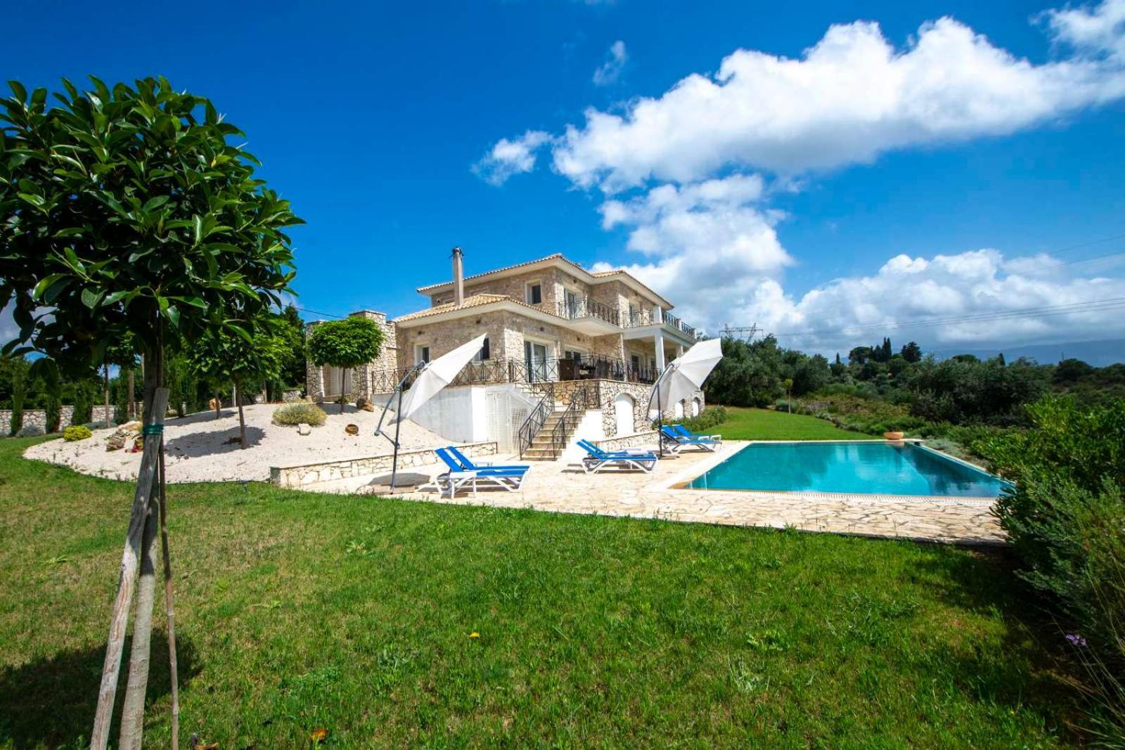Villa Balatsinos *