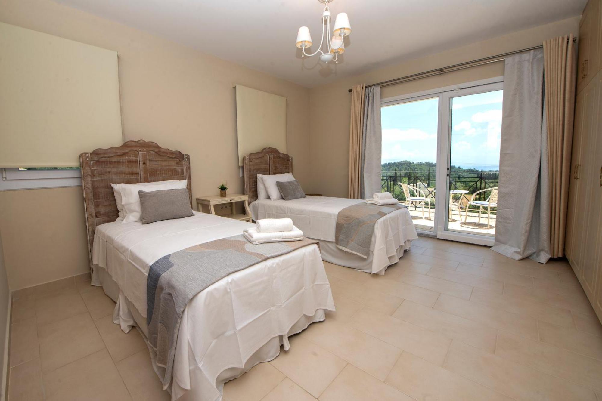 Villa Balatsinos *